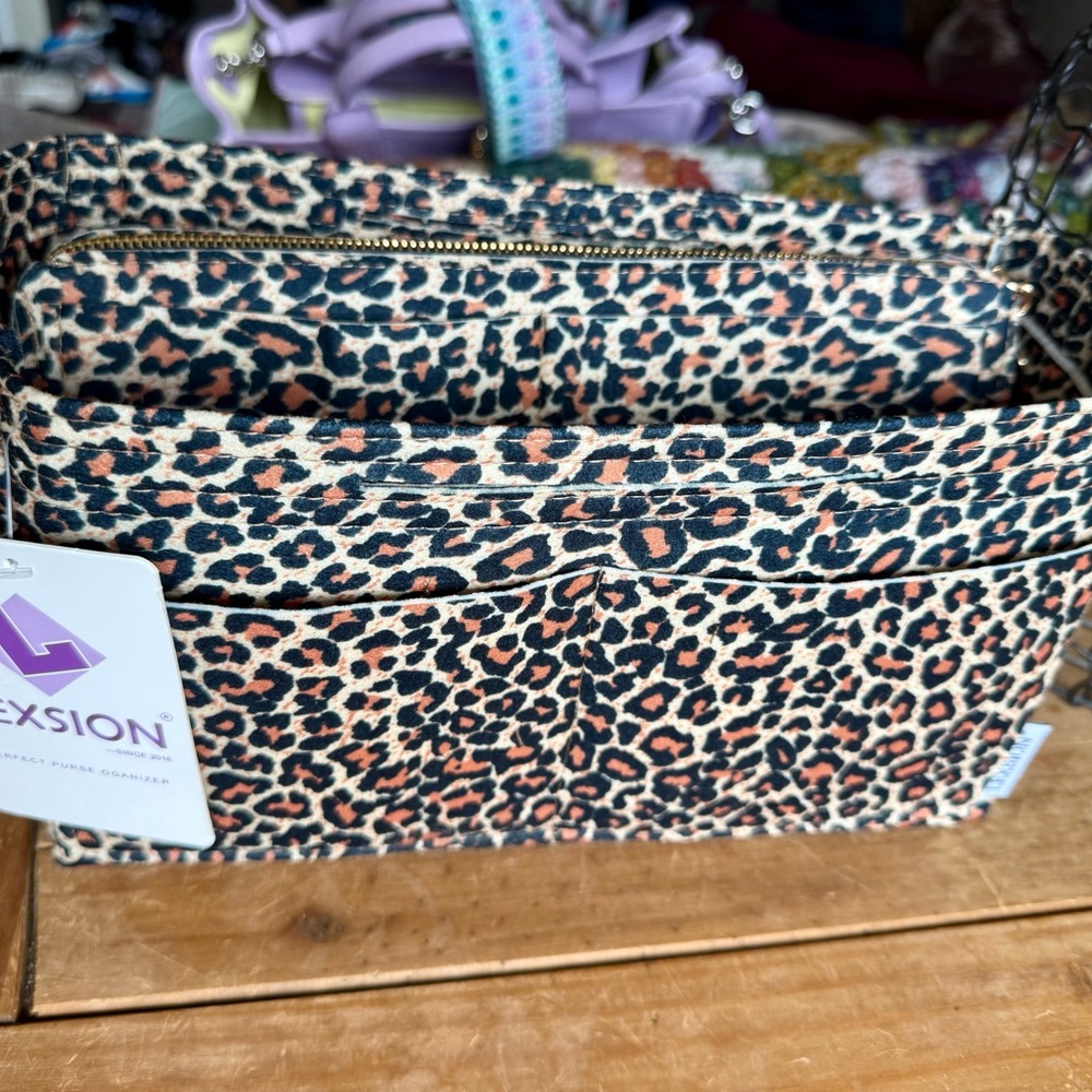 Marc Jacobs Medium Purple/Lavender Leather Tote Bag - Picture 12 of 16